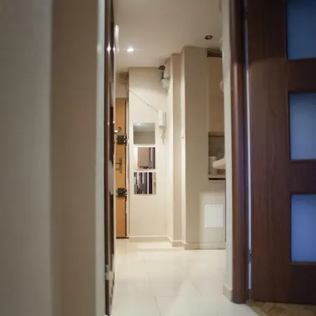 Zelazna Apartment *