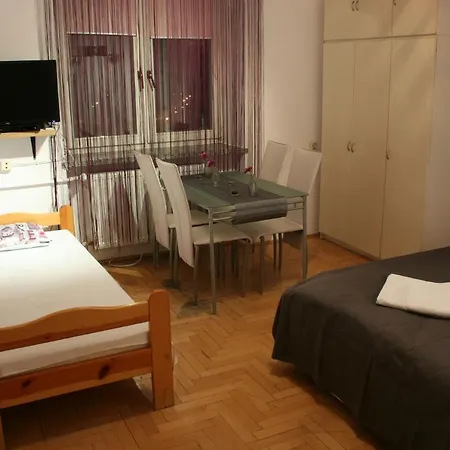 Apartment Zelazna *